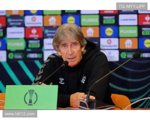 西甲10月最佳主帅候选人分析阿隆索佩莱格里尼与伊尼戈佩雷斯的表现与前景 西甲10月最佳主帅候选人分析阿隆索佩莱格里尼与伊尼戈佩雷斯的表现与前景